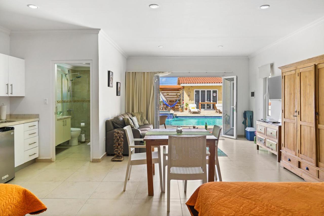 Aruba'S Bakval Suites Extérieur photo